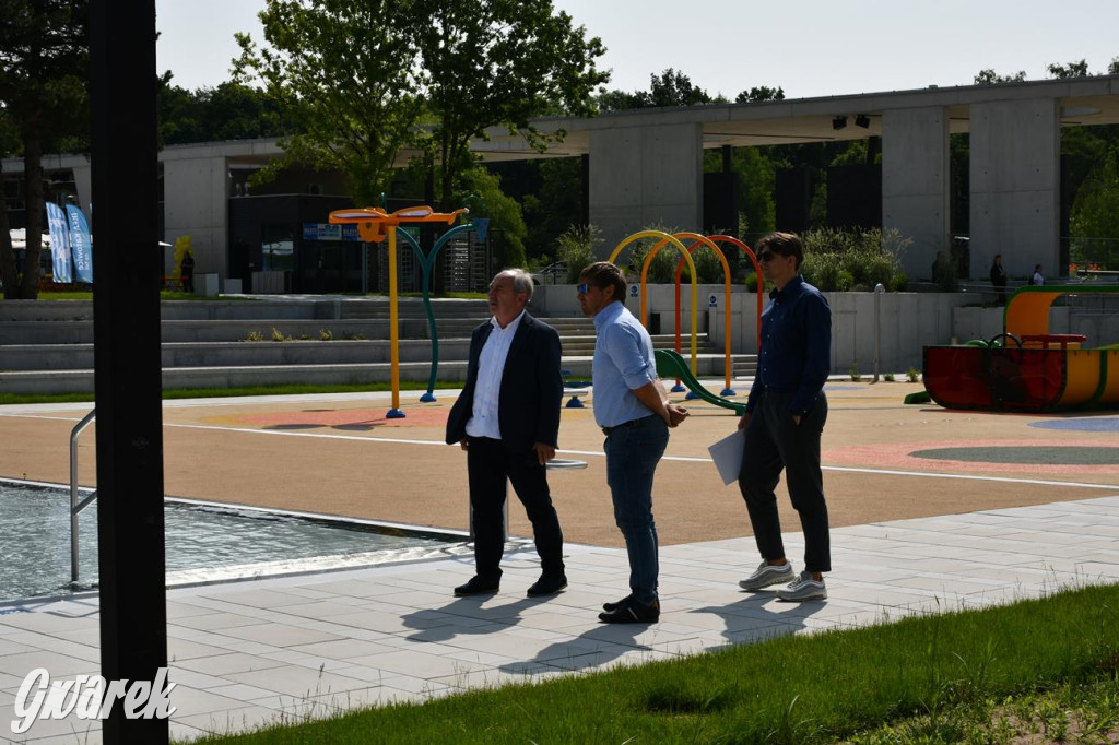 Fala w Parku Śląskim. Wielkie otwarcie kąpieliska