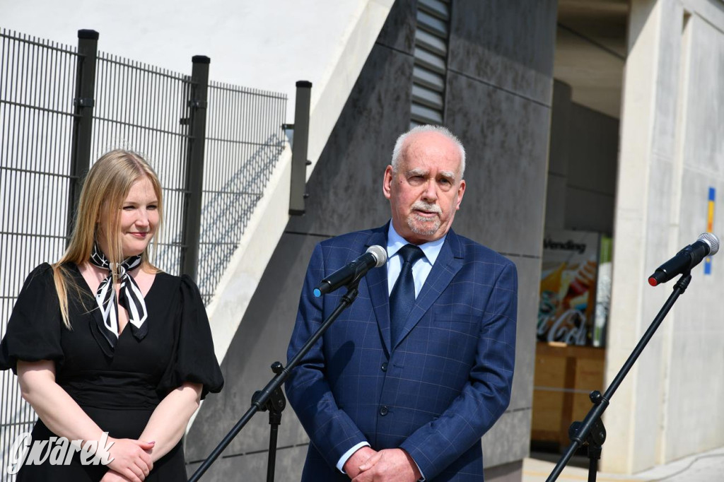 Fala w Parku Śląskim. Wielkie otwarcie kąpieliska