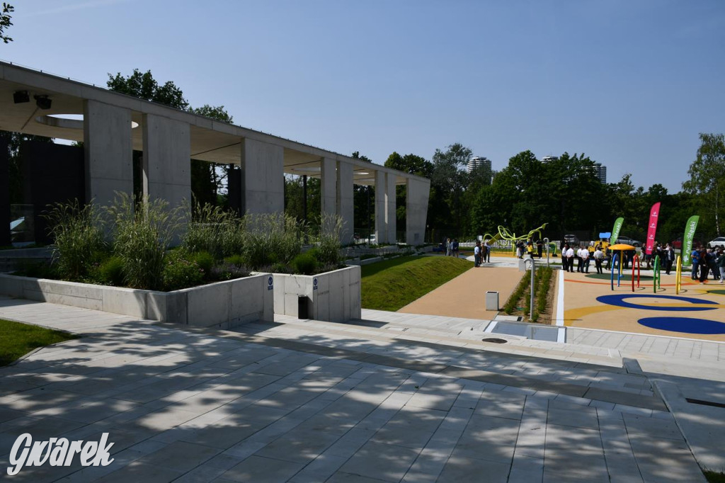 Fala w Parku Śląskim. Wielkie otwarcie kąpieliska