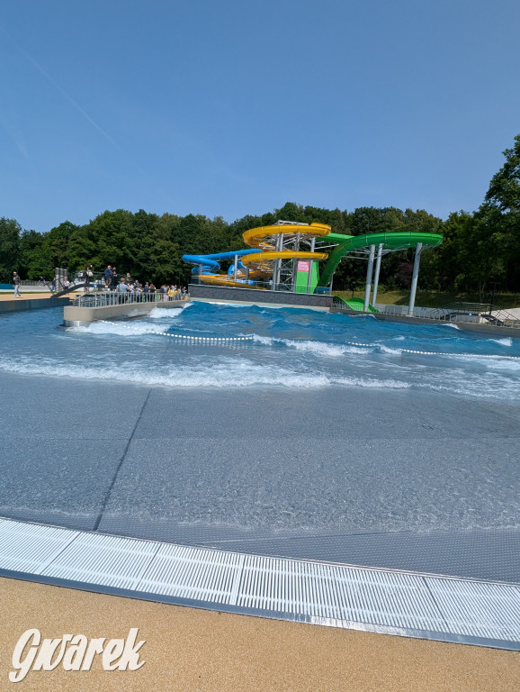 Fala w Parku Śląskim. Wielkie otwarcie kąpieliska