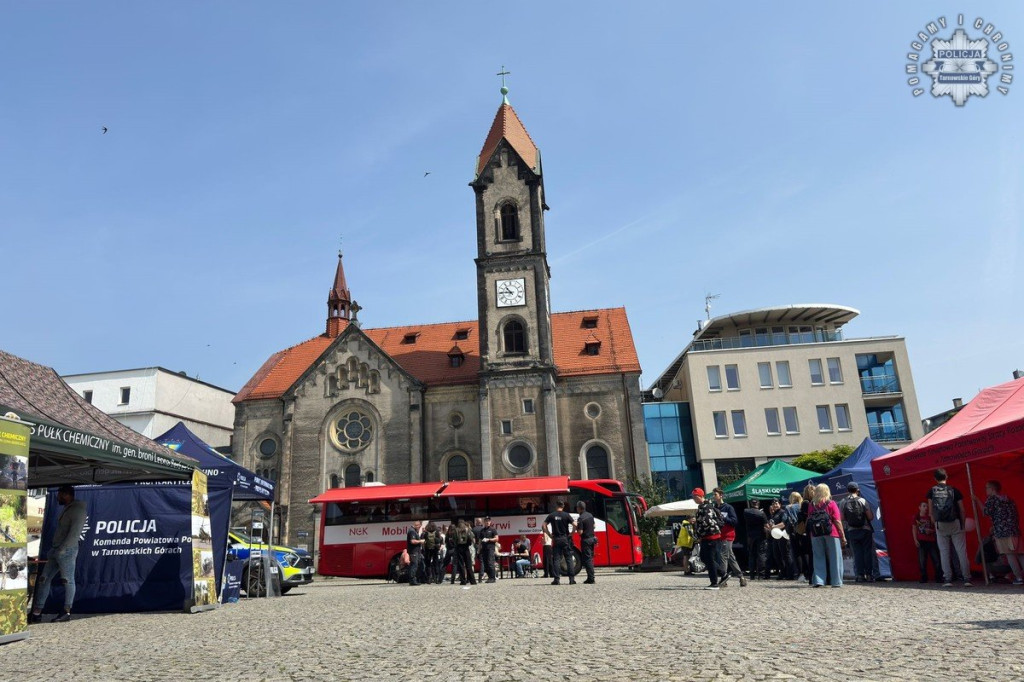 Tarnowskie Góry: akcja krwiodawstwa z udziałem służb