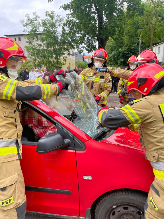 Tarnowskie Góry. Akcja przed Chemikiem, konferencja...