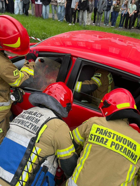 Tarnowskie Góry. Akcja przed Chemikiem, konferencja...