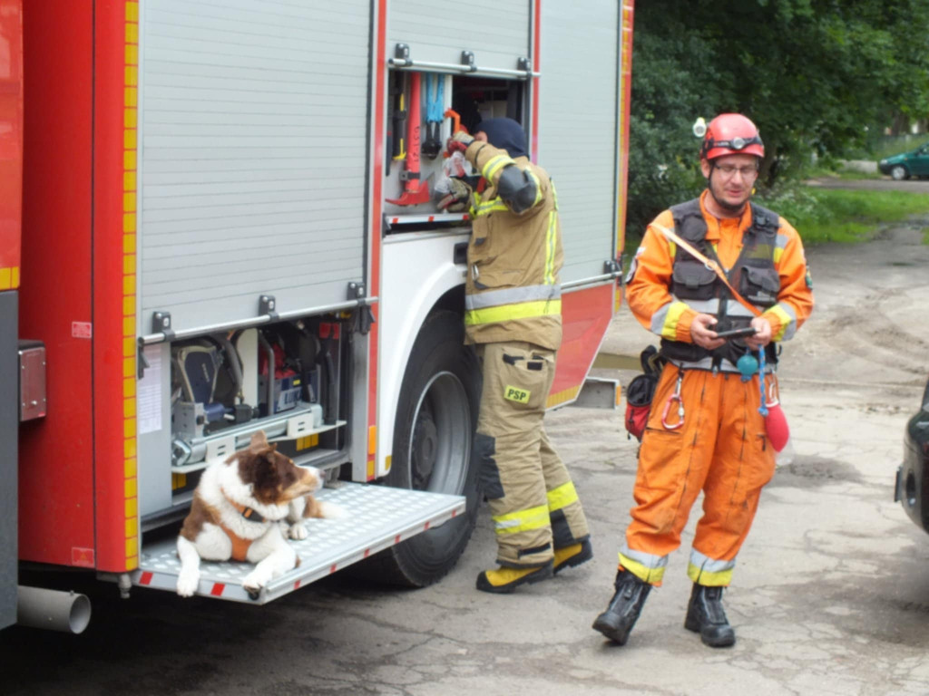 Tarnowskie Góry. Akcja przed Chemikiem, konferencja...