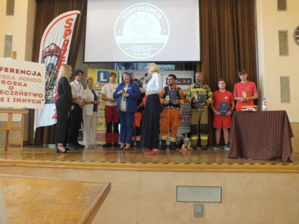 Tarnowskie Góry. Akcja przed Chemikiem, konferencja...