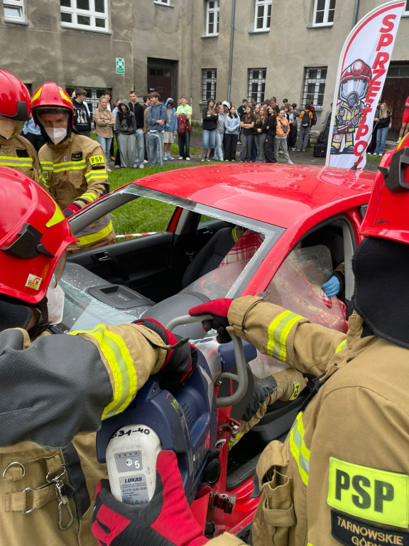 Tarnowskie Góry. Akcja przed Chemikiem, konferencja...
