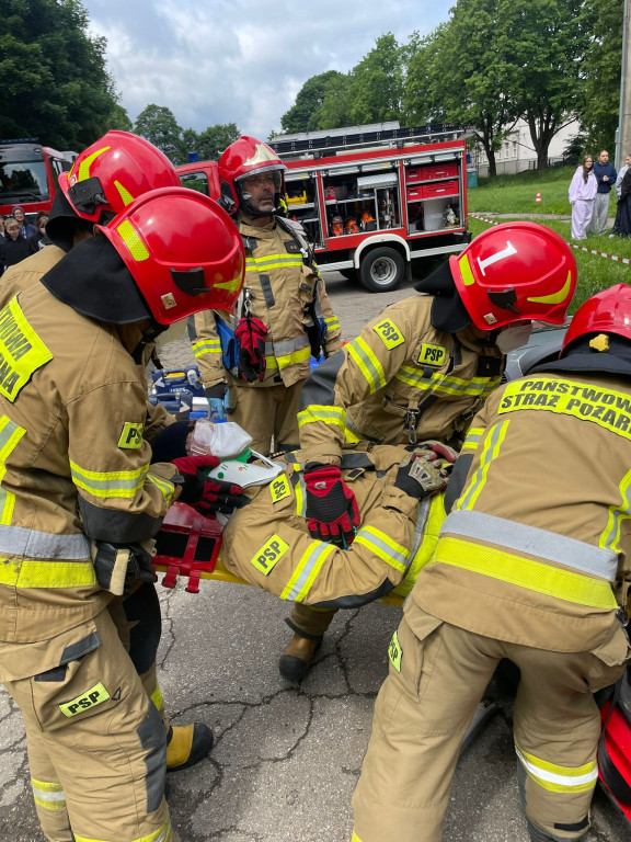Tarnowskie Góry. Akcja przed Chemikiem, konferencja...
