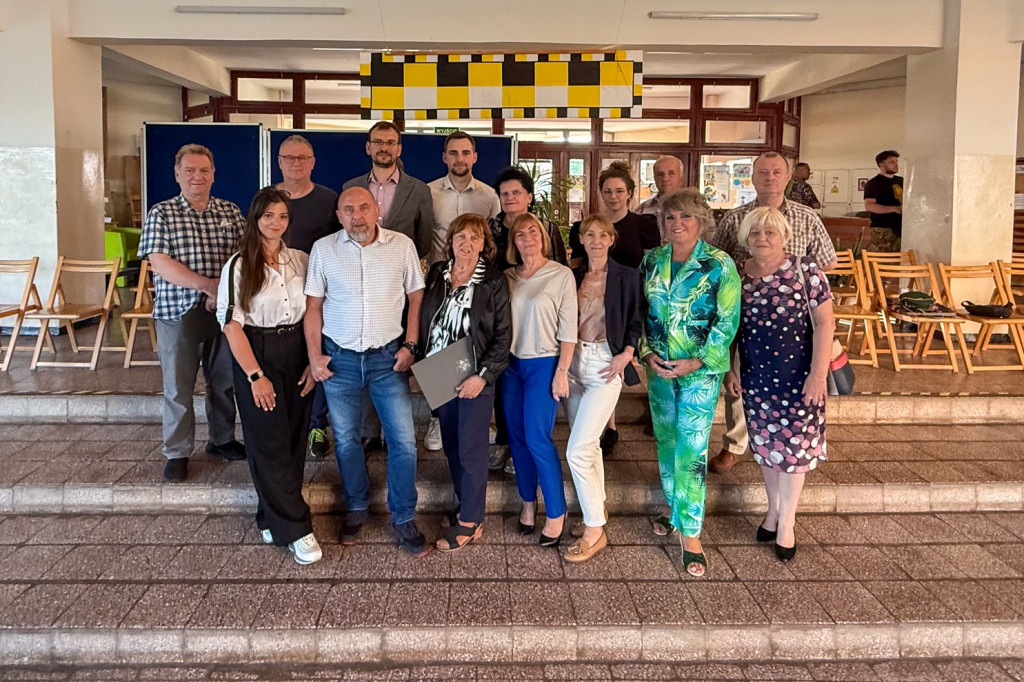 Stare Tarnowice. Wybory i reelekcja