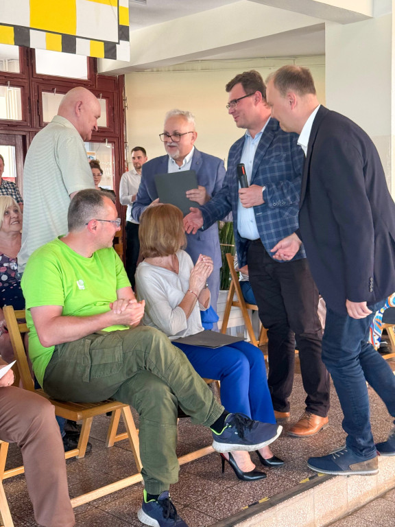 Stare Tarnowice. Wybory i reelekcja