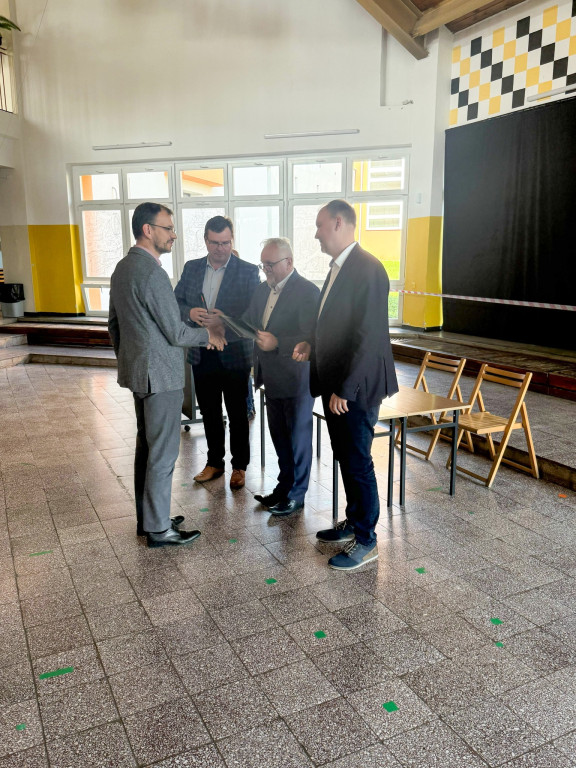 Stare Tarnowice. Wybory i reelekcja