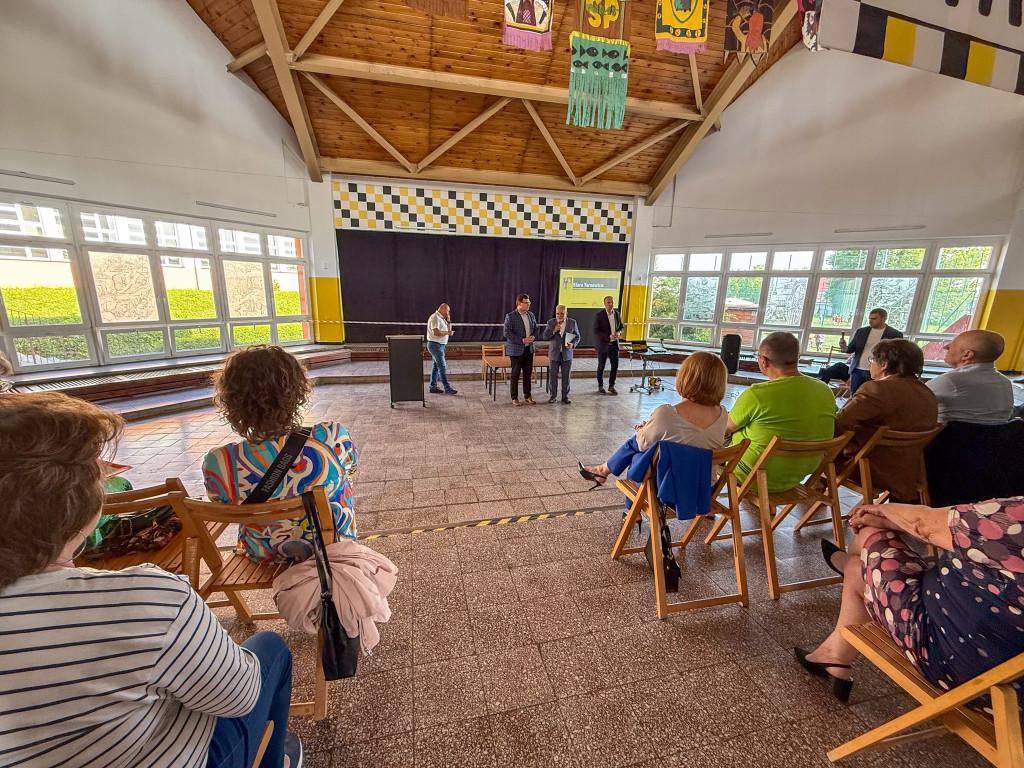 Stare Tarnowice. Wybory i reelekcja