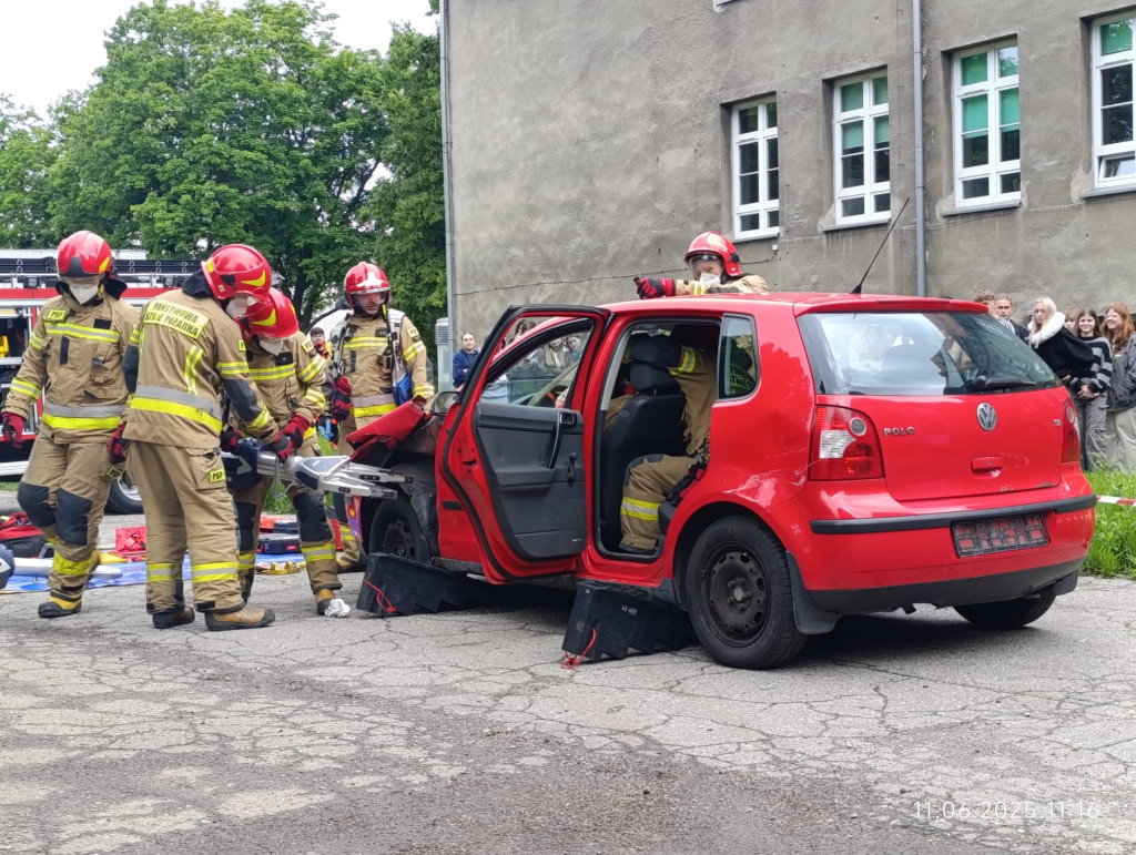 Tarnowskie Góry. Akcja przed Chemikiem, konferencja...