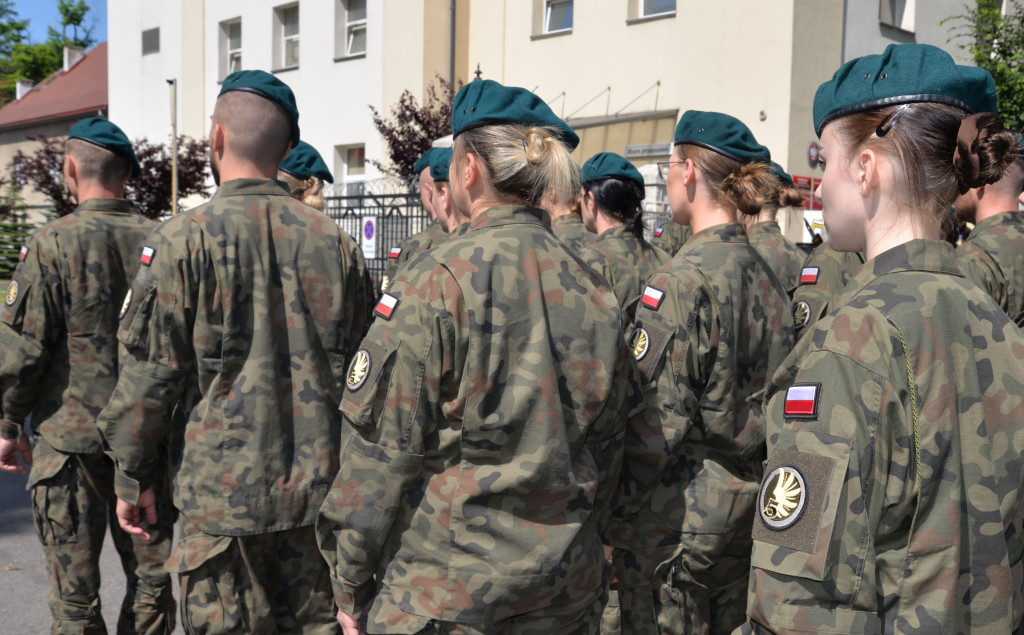 Tarnowskie Góry. 15-lecie pułku i pamiątkowa tablica