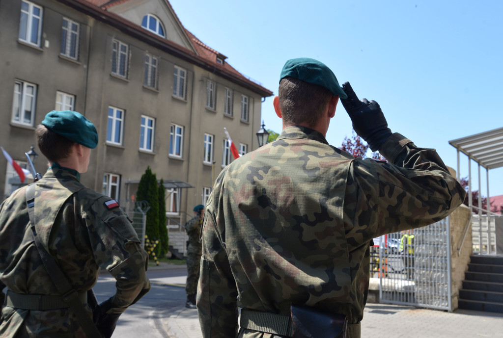 Tarnowskie Góry. 15-lecie pułku i pamiątkowa tablica