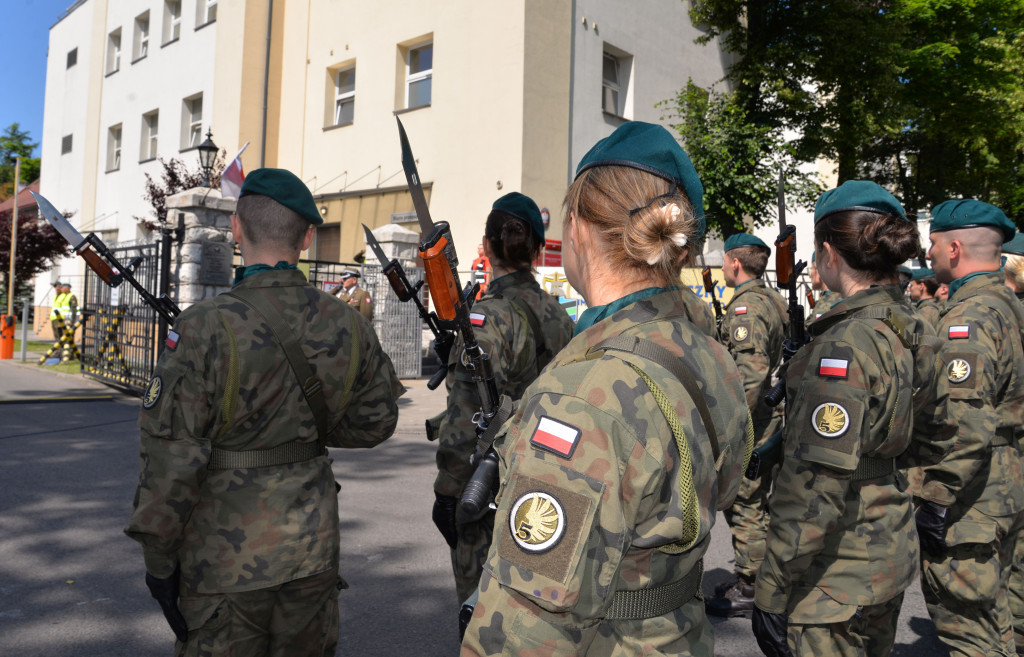 Tarnowskie Góry. 15-lecie pułku i pamiątkowa tablica