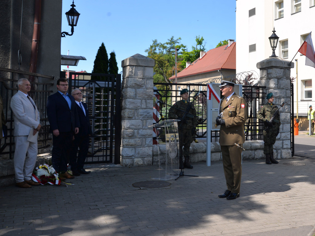 Tarnowskie Góry. 15-lecie pułku i pamiątkowa tablica