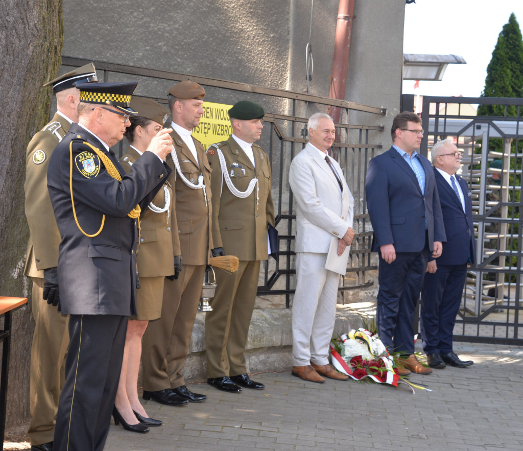 Tarnowskie Góry. 15-lecie pułku i pamiątkowa tablica