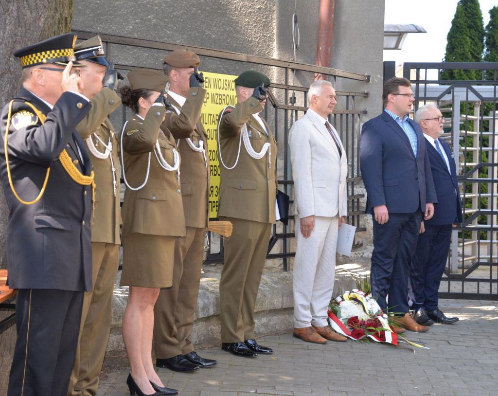 Tarnowskie Góry. 15-lecie pułku i pamiątkowa tablica