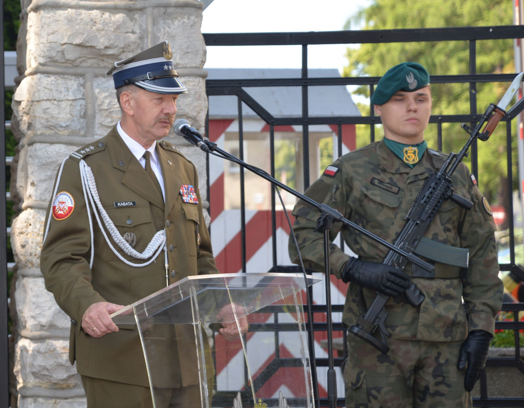 Tarnowskie Góry. 15-lecie pułku i pamiątkowa tablica