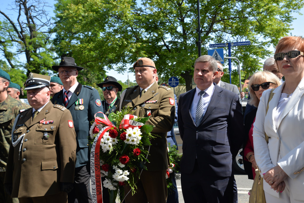 Tarnowskie Góry. 15-lecie pułku i pamiątkowa tablica