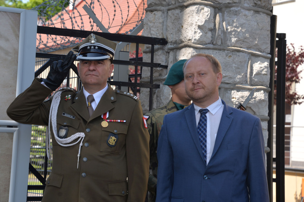 Tarnowskie Góry. 15-lecie pułku i pamiątkowa tablica