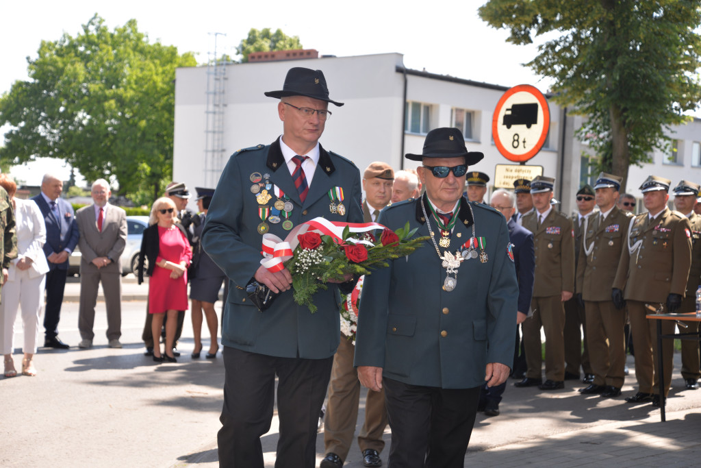 Tarnowskie Góry. 15-lecie pułku i pamiątkowa tablica