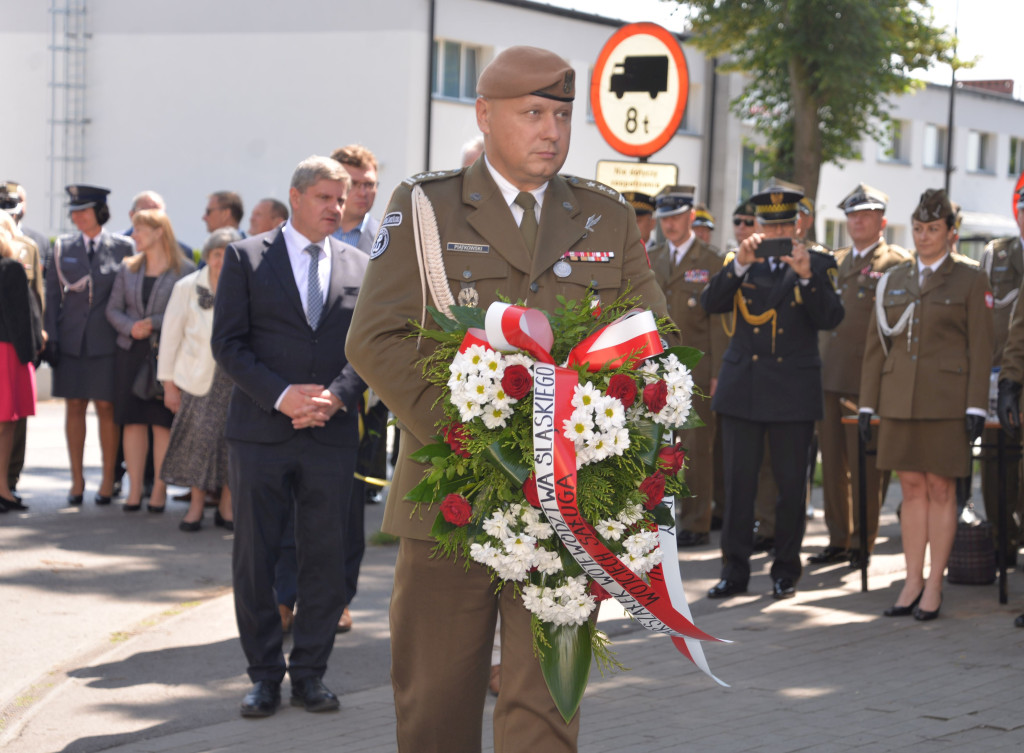 Tarnowskie Góry. 15-lecie pułku i pamiątkowa tablica