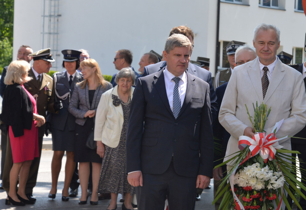 Tarnowskie Góry. 15-lecie pułku i pamiątkowa tablica