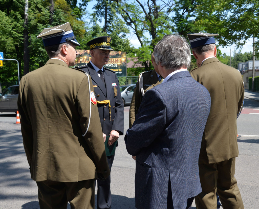 Tarnowskie Góry. 15-lecie pułku i pamiątkowa tablica
