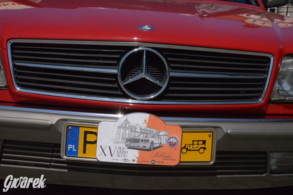 Mercedesy na rynku w Tarnowskich Górach