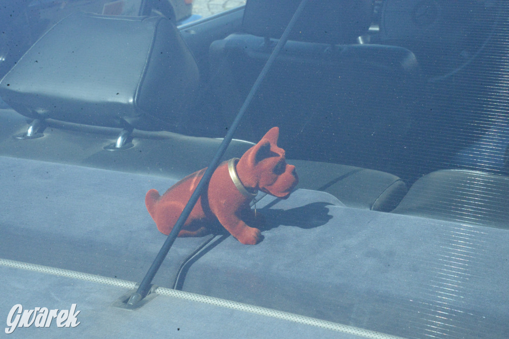 Mercedesy na rynku w Tarnowskich Górach