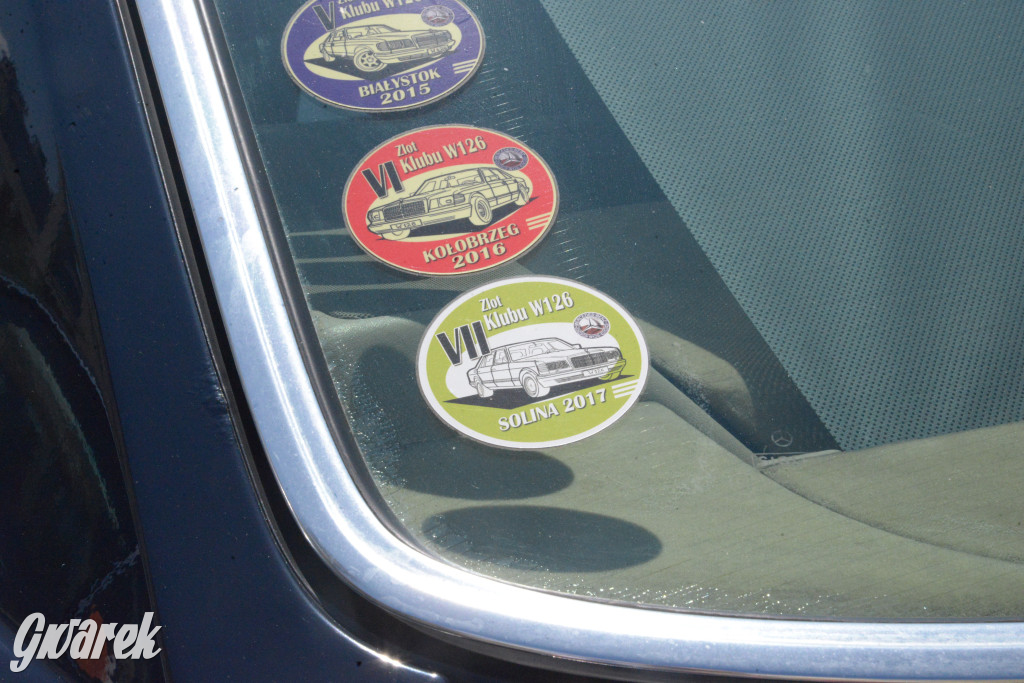 Mercedesy na rynku w Tarnowskich Górach