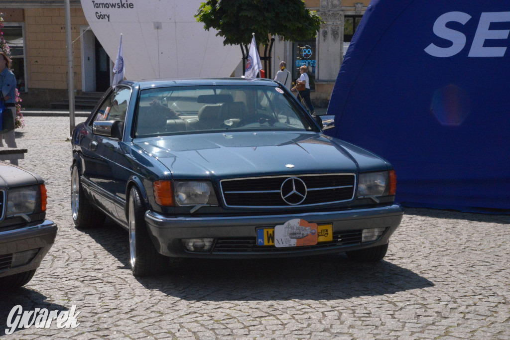 Mercedesy na rynku w Tarnowskich Górach
