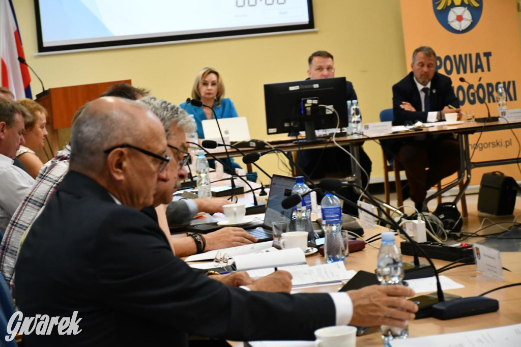 Absolutorium dla zarządu powiatu