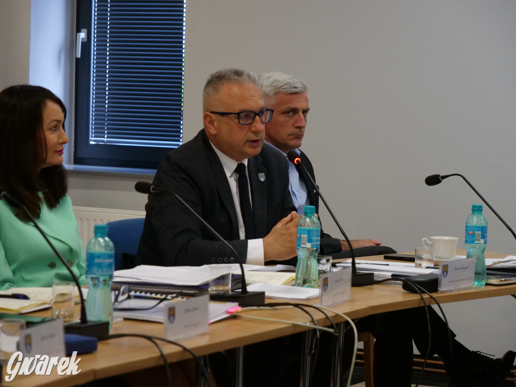 Absolutorium dla zarządu powiatu