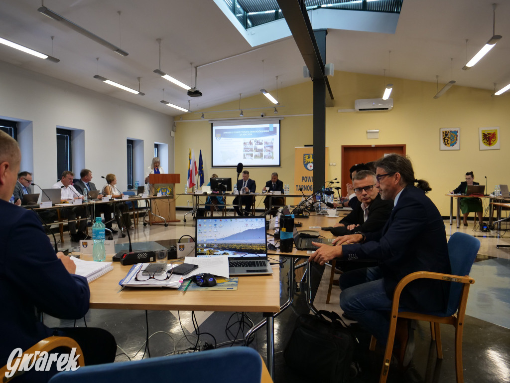 Absolutorium dla zarządu powiatu