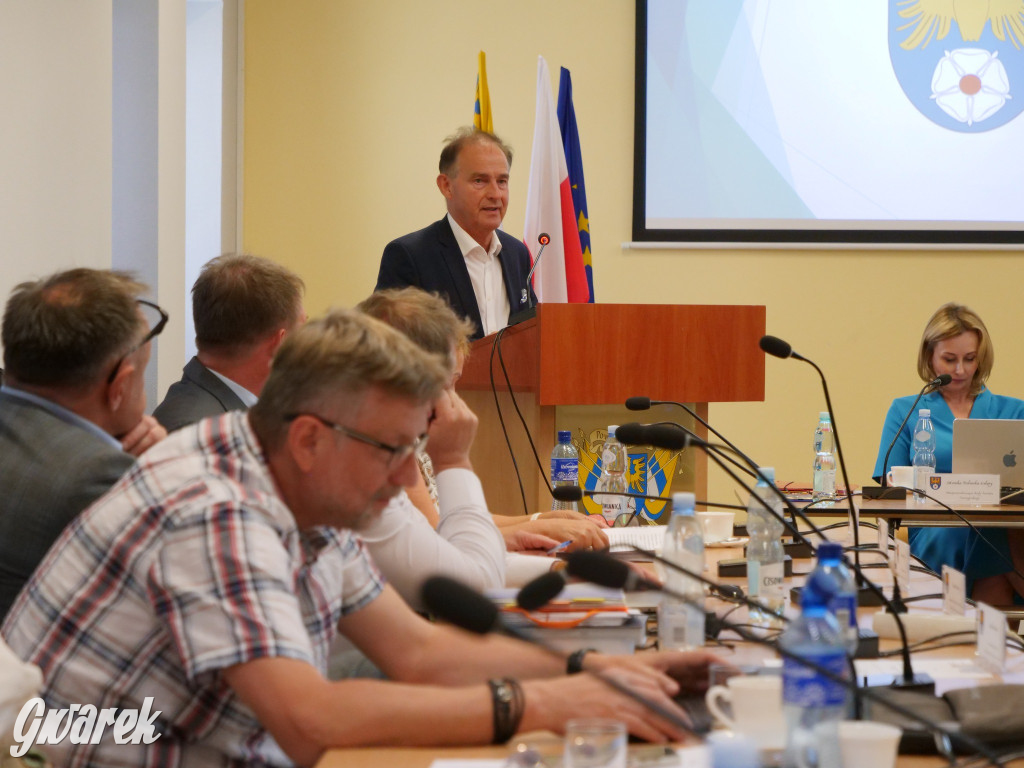 Absolutorium dla zarządu powiatu