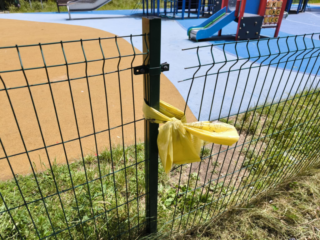 Tarnowskie Góry, Fazos. Skargi na stan placu zabaw