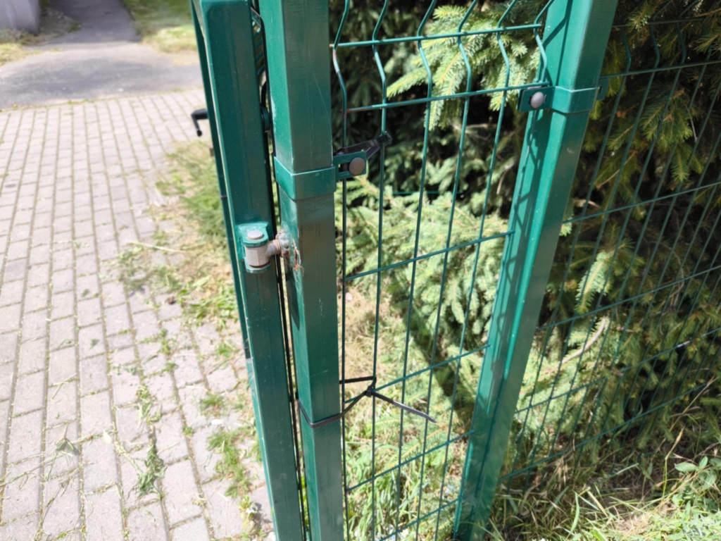 Tarnowskie Góry, Fazos. Skargi na stan placu zabaw