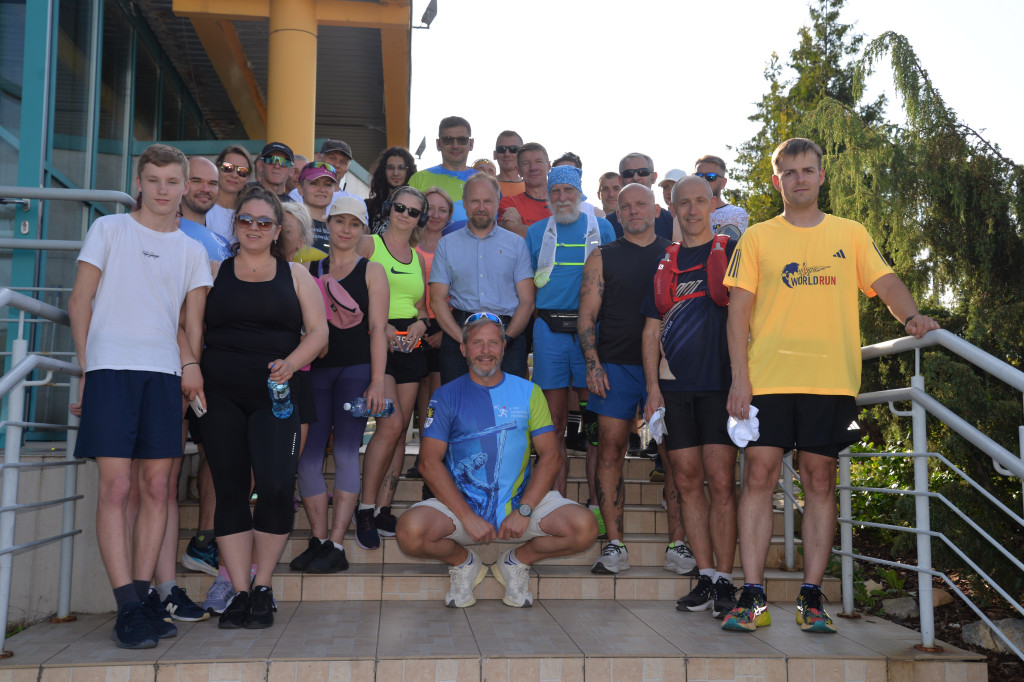 Upał, ustawka i wejściówka na basen