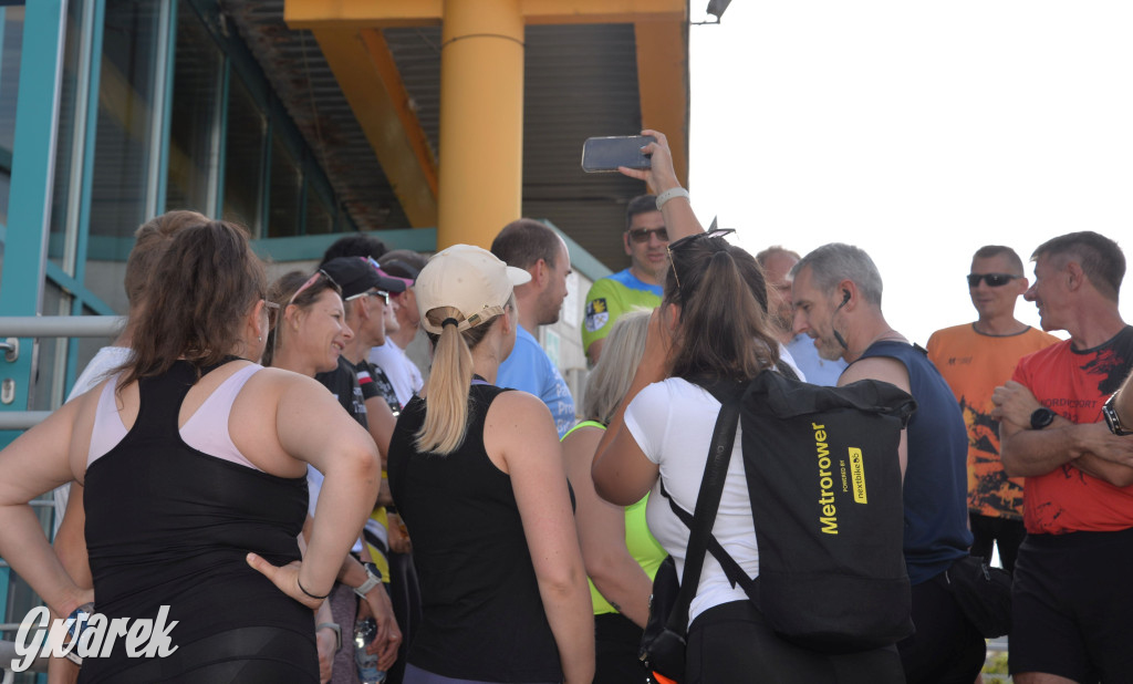 Upał, ustawka i wejściówka na basen