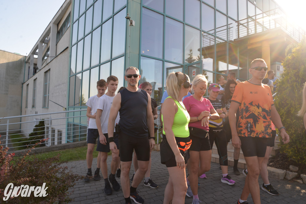 Upał, ustawka i wejściówka na basen