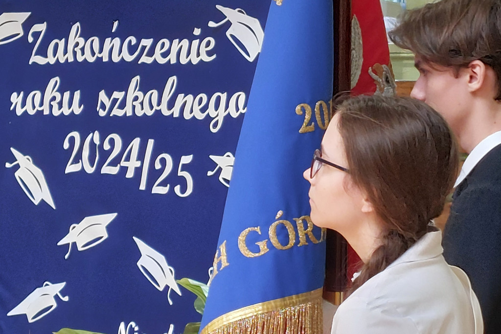 SP 9 w Tarnowskich Górach: Ostatni dzwonek dla...