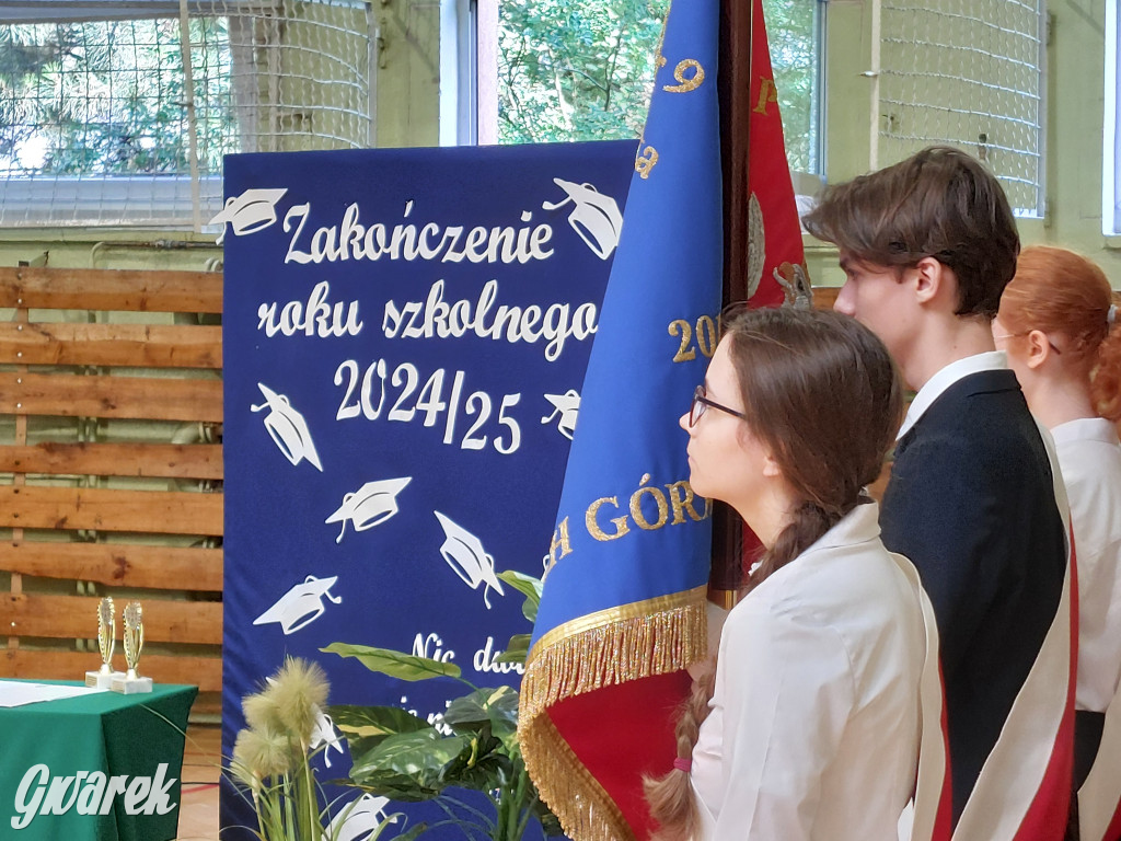 SP 9 w Tarnowskich Górach: Ostatni dzwonek dla...