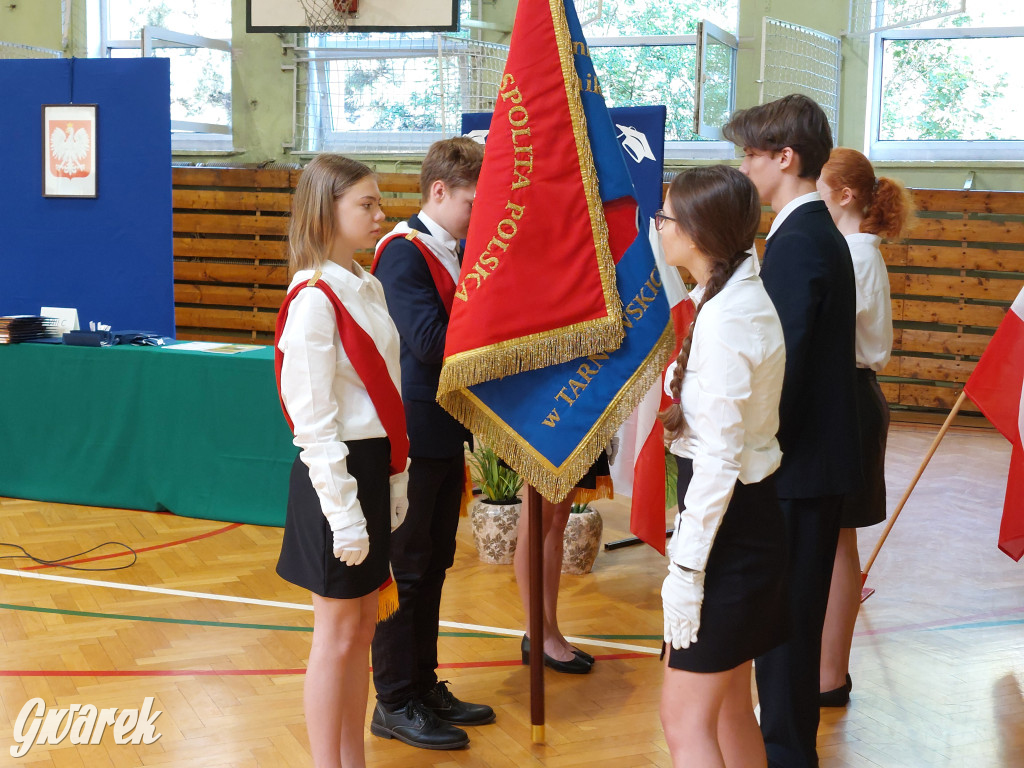 SP 9 w Tarnowskich Górach: Ostatni dzwonek dla...