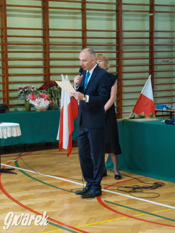 SP 9 w Tarnowskich Górach: Ostatni dzwonek dla...