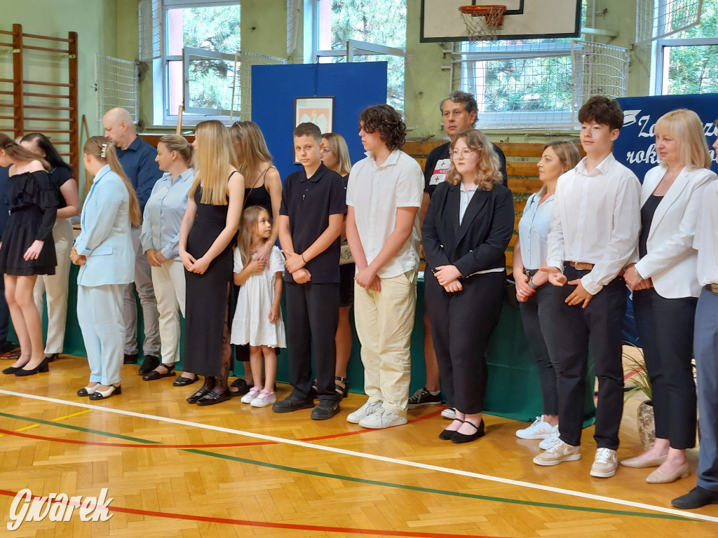 SP 9 w Tarnowskich Górach: Ostatni dzwonek dla...