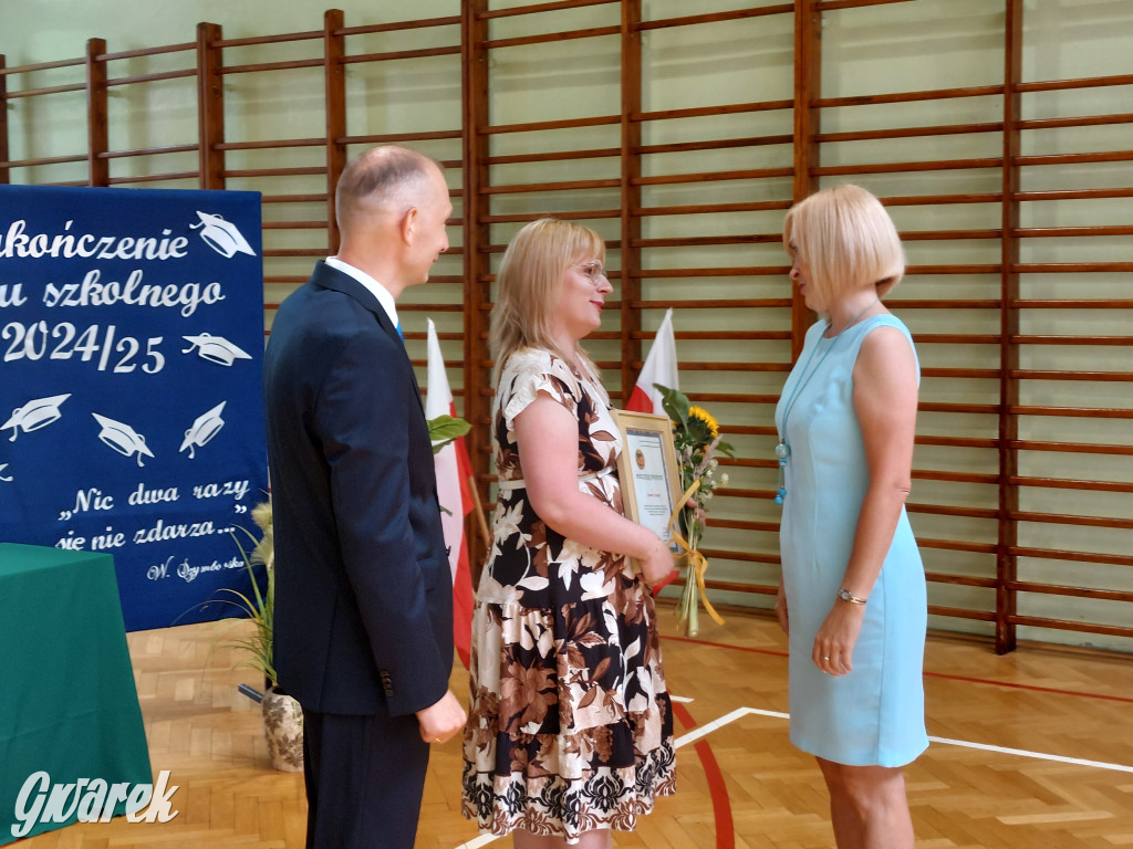 SP 9 w Tarnowskich Górach: Ostatni dzwonek dla...