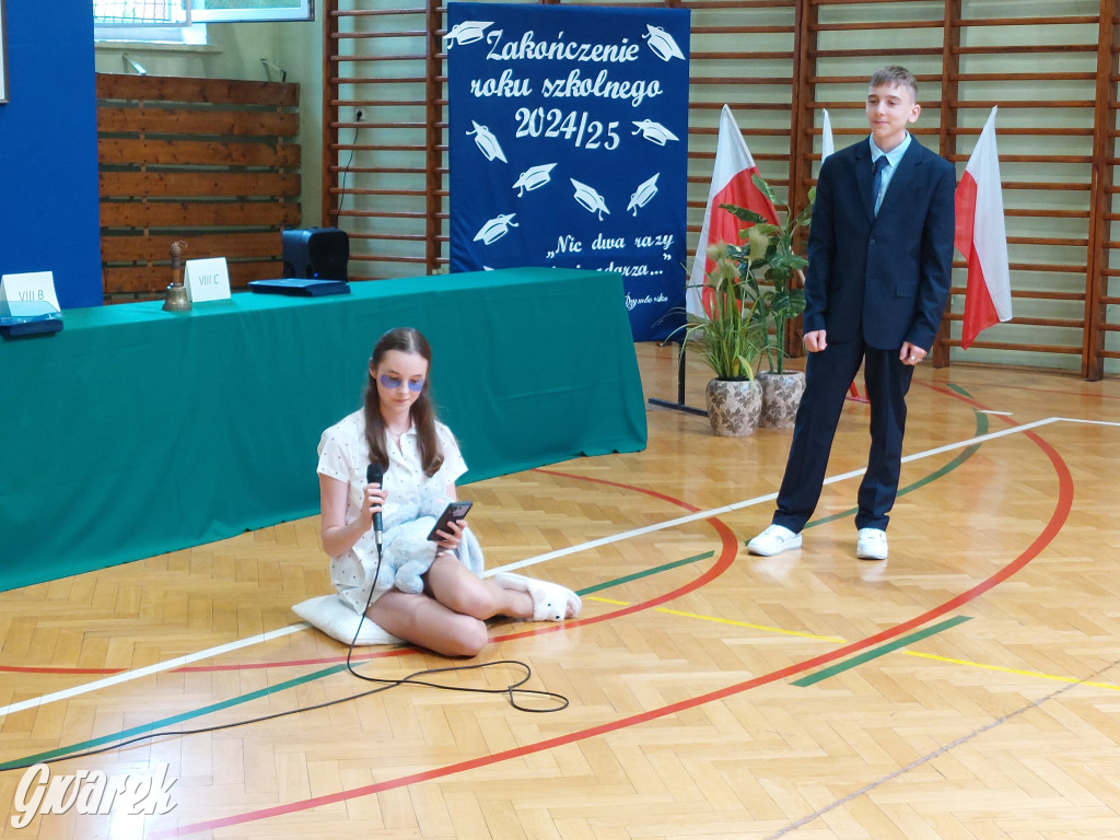 SP 9 w Tarnowskich Górach: Ostatni dzwonek dla...