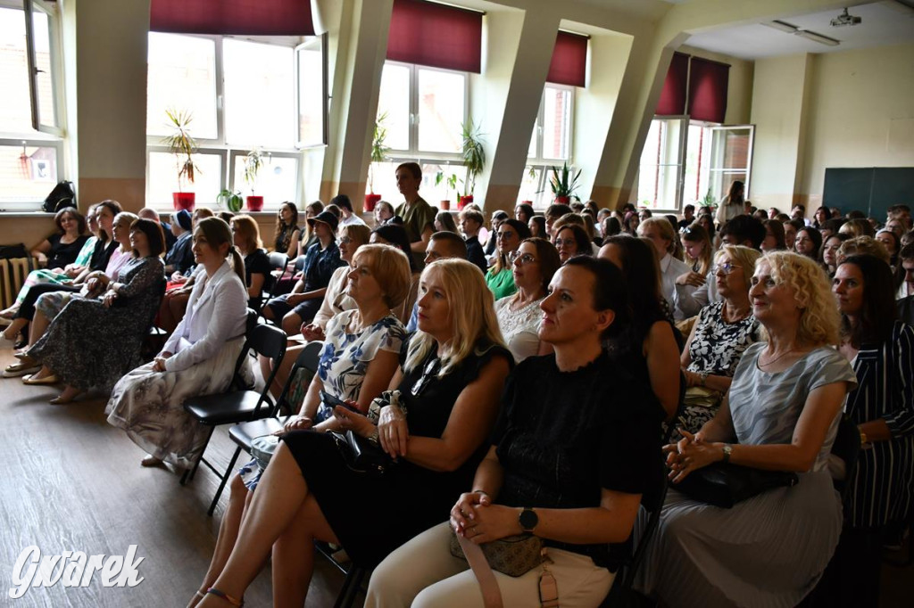 Oficjalnie w Ekonomiku. Koniec roku szkolnego